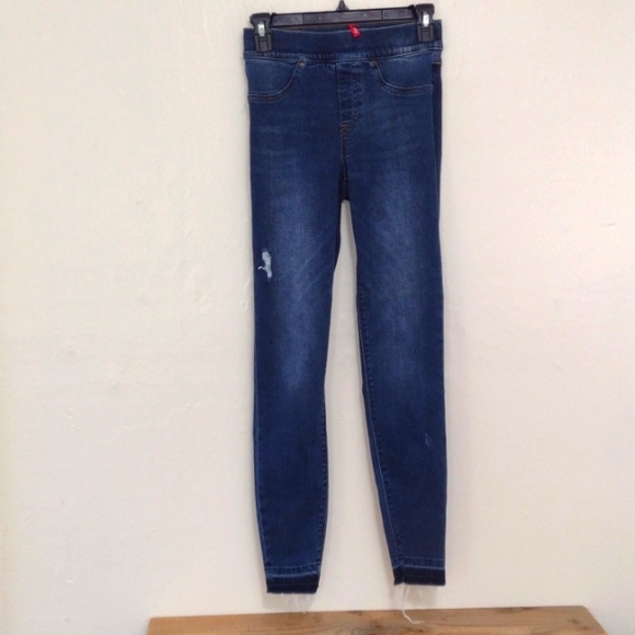Spanx Distressed High Rise Pull On Skinny Jean Raw Hem Size XS - Picture 2 of 12